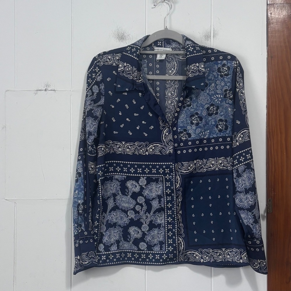 Cupcakes and Cashmere Navy Blue Patchwork Bandana Floral Blouse Size Medium